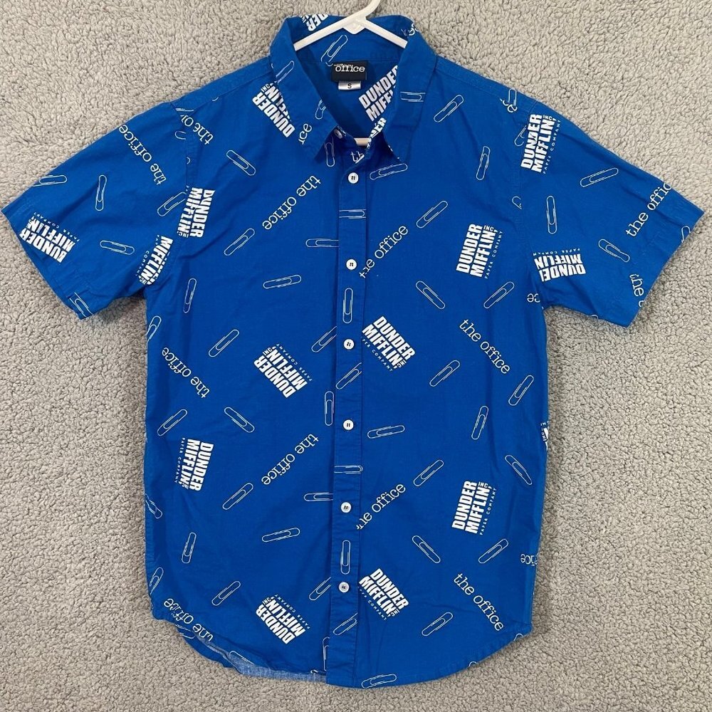 The Office Dunder Mifflin Men’s Small Blue Graphic Button Up Short Sleeve Shirt